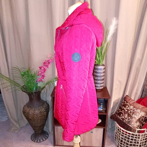 Stylish Red Karl Lagerfeld fall/winter coat - Picture 2 of 5